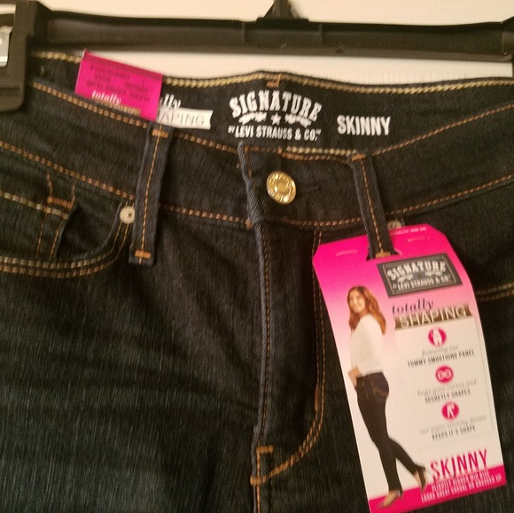 Levi Jean's - Picture 2 of 3